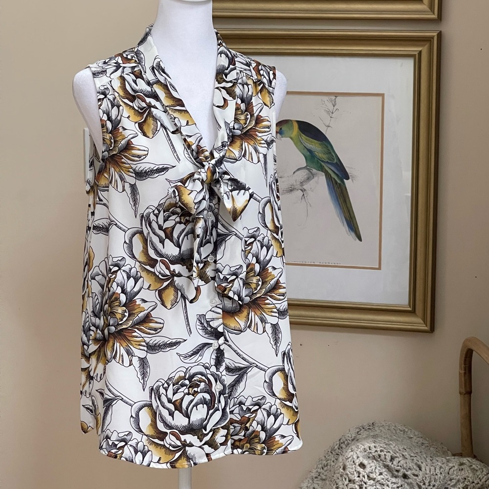 Katherine Barkley White Tan Black Floral Button-up Top Sz M Sleeveless Tie Neck
